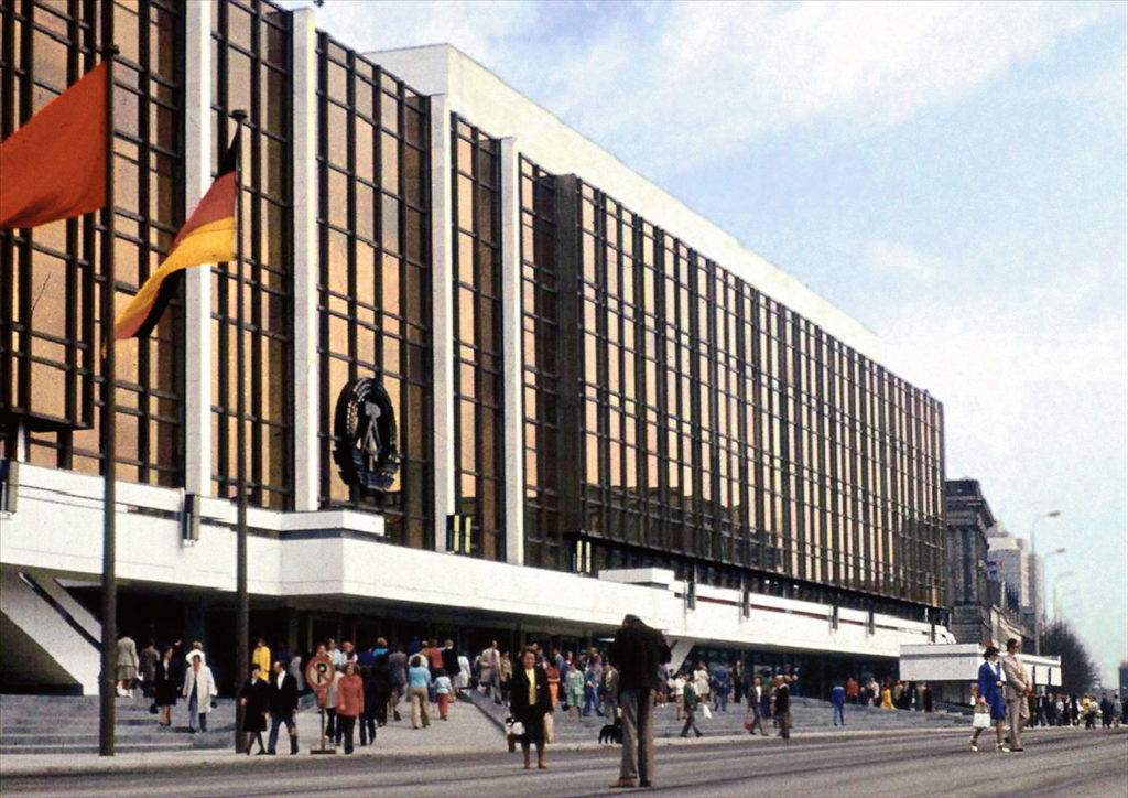 Palast der Republik, DDR